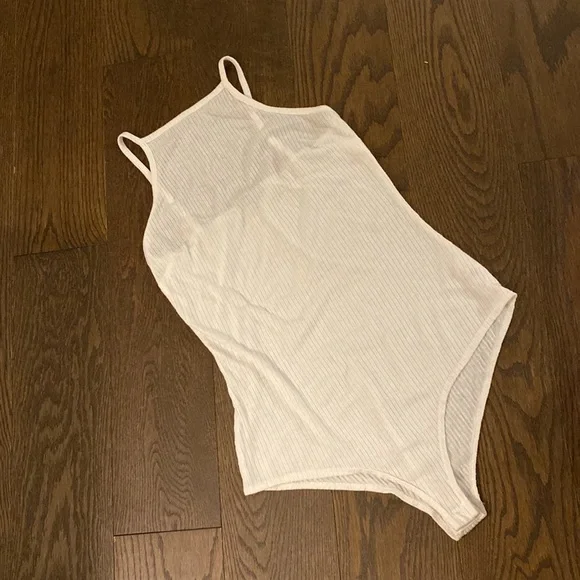 Charlotte Russe Solid White Ribbed Bodysuit - Picture 5 of 11